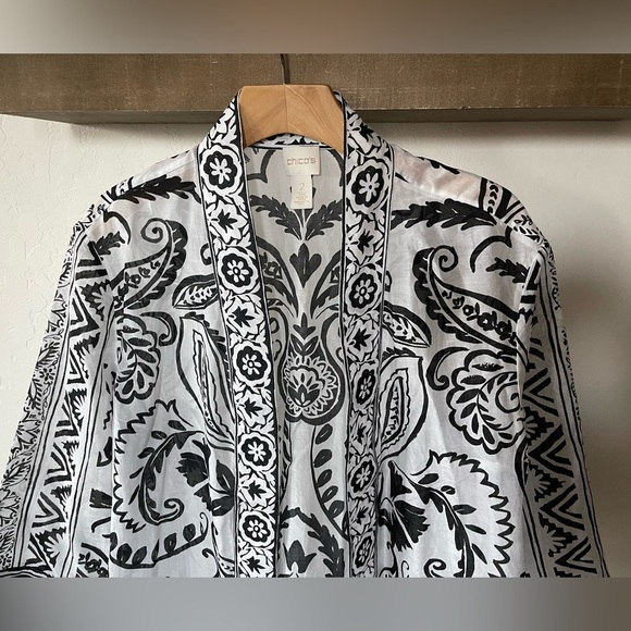 Chico’s Kimono in Black/White Pattern| Cotton-Silk Blend, Size 2/Large••• - Picture 3 of 10